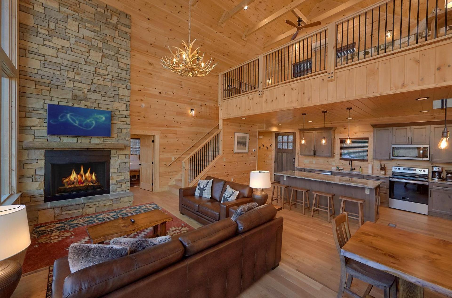 גטלינבורג Misty Mountain Adventure Lodge מראה חיצוני תמונה