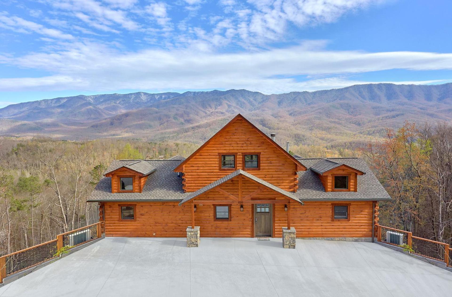 גטלינבורג Misty Mountain Adventure Lodge מראה חיצוני תמונה