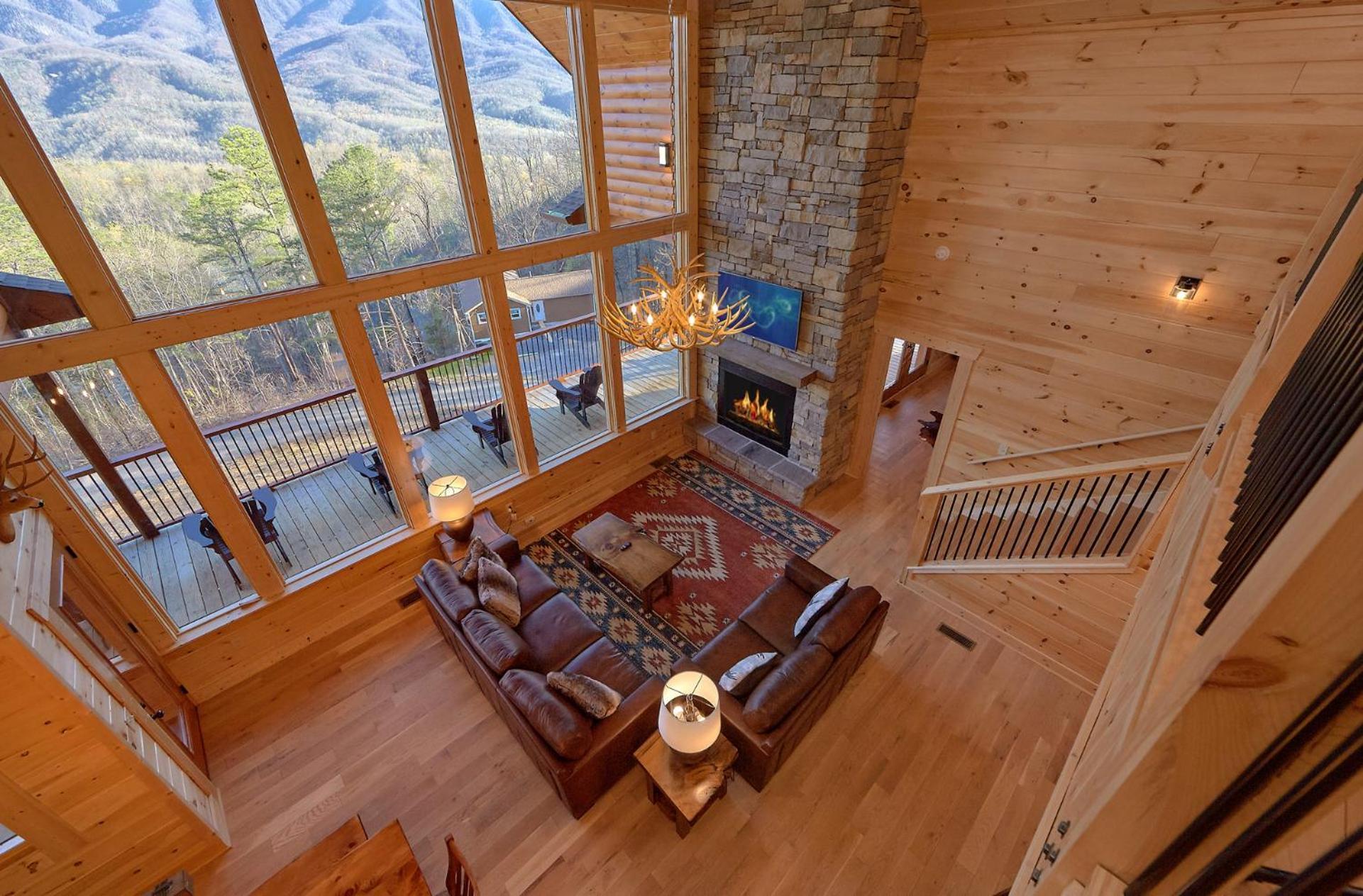 גטלינבורג Misty Mountain Adventure Lodge מראה חיצוני תמונה